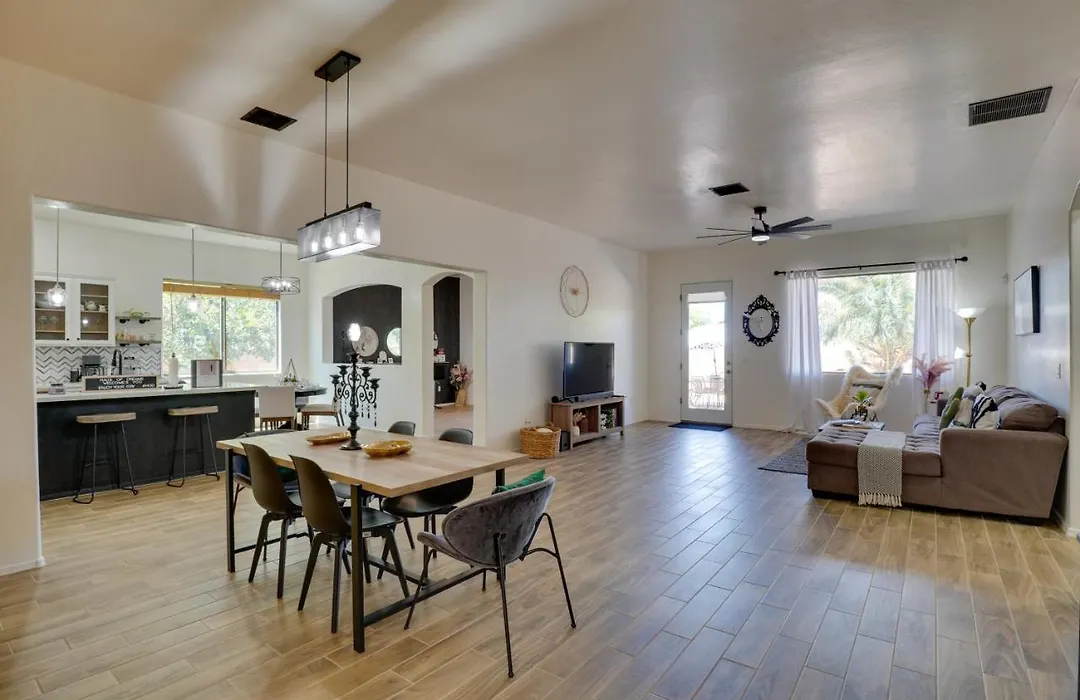 14 Mi To Dtwn: Tucson Escape W/ Patio!-1