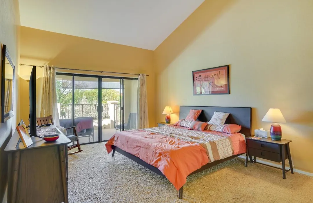 Tucson Retreat With Community Pool, Patio, Views!-1