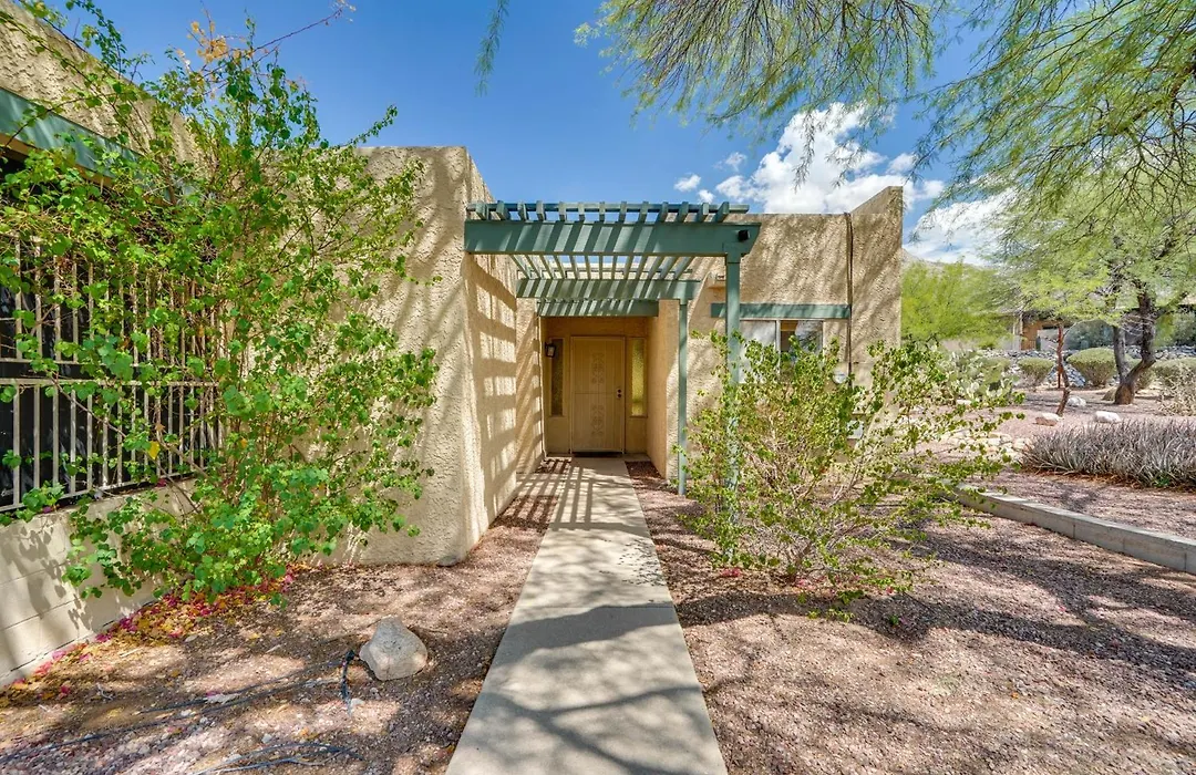 Tucson Foothills Oasis Near Hiking Trails!-1