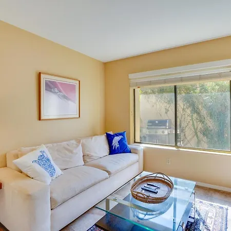 Tucson Retreat With Community Pool, Patio, Views!-3
