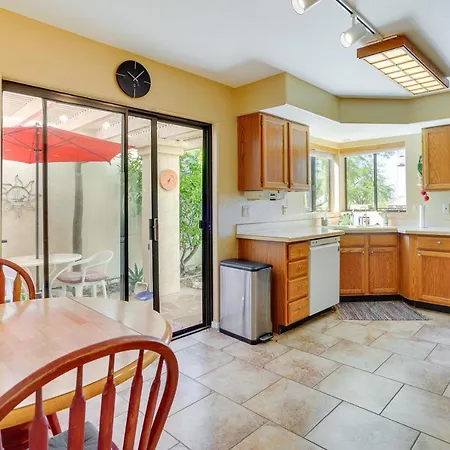 Tucson Retreat With Community Pool, Patio, Views!-2